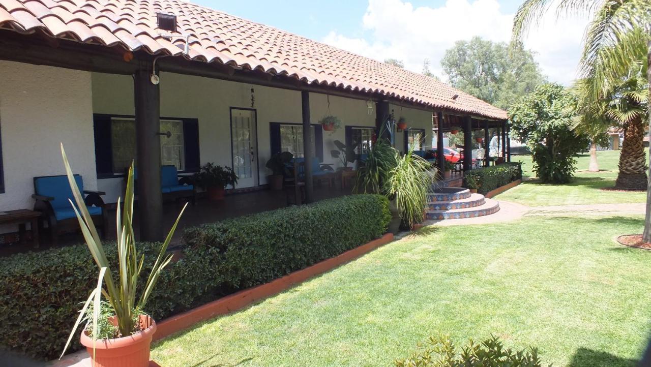 Hotel Palmas Teotihuacan San Juan Teotihuacán Buitenkant foto